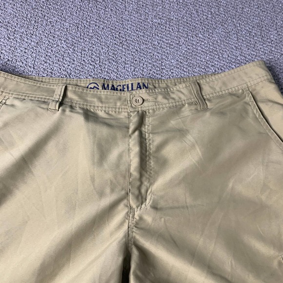 Magellan Outdoors Mens Shorts Size‎ 40 Yellow Fishing Outdoor Cargo Pockets - Picture 2 of 10